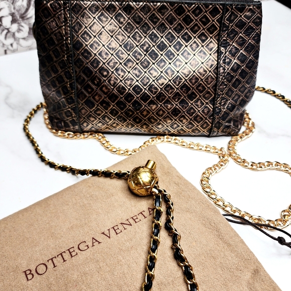 Bottega Veneta Zip Pouch in Intrecciomirage Nappa Leather Converted to WOC - Picture 7 of 16